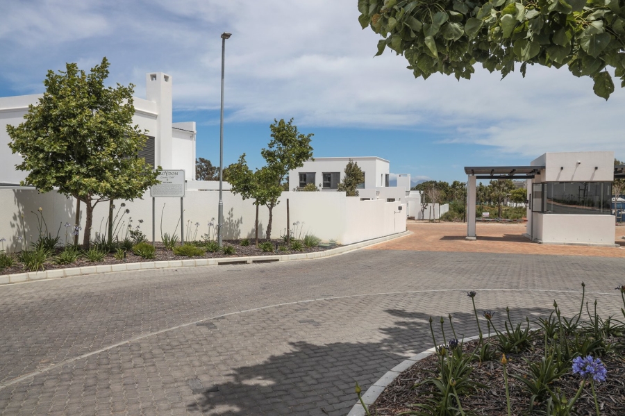 4 Bedroom Property for Sale in Croydon Gardens Estate Western Cape